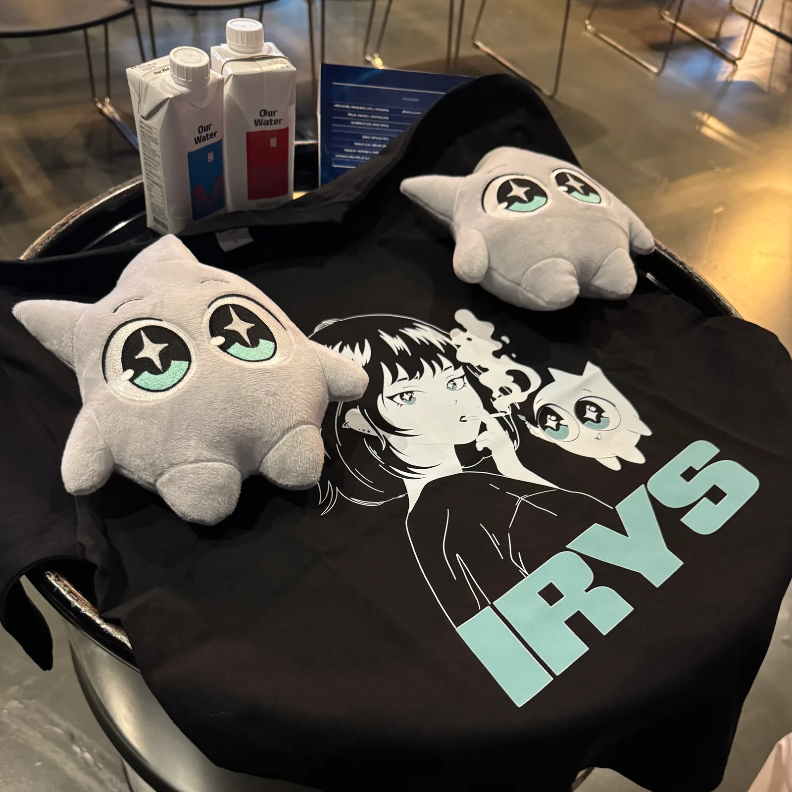 IRYS 글로벌 컨퍼런스 굿즈 5종,
2주 만에 800개 제작 커버 3